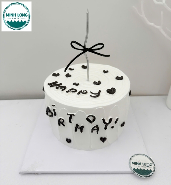 Bánh Kem tặng nữ kết hợp màu đen theo yêu cầu 