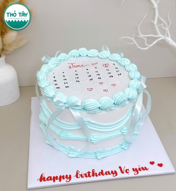 Bánh kem vẽ lịch đẹp hot 2025