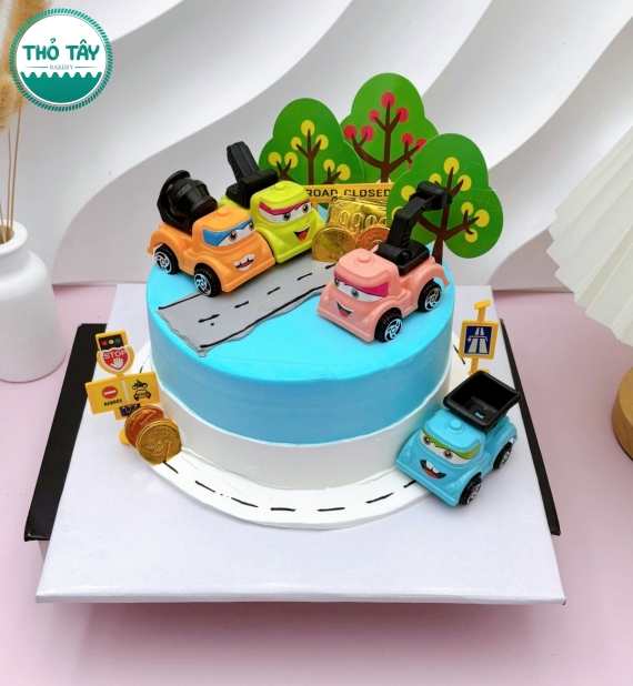 Bánh kem dành cho bé trai thích ô tô