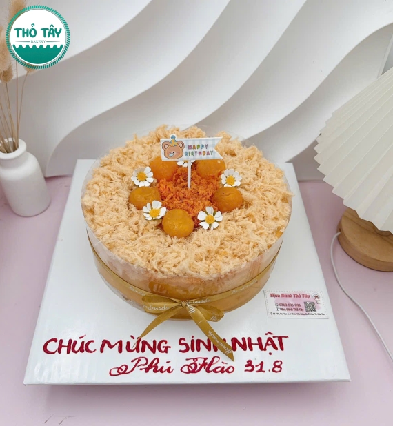 Bánh bông lan trứng muối tặng anh trai