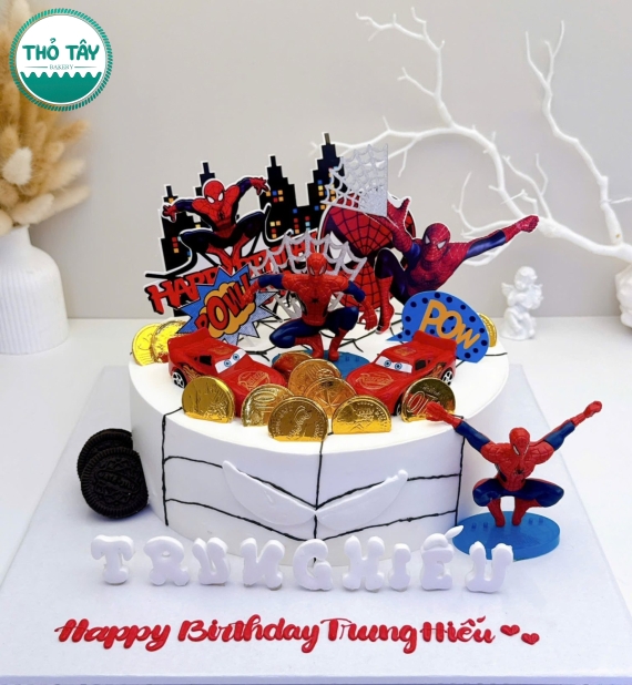 Bánh sinh nhật người nhện dành cho bé trai