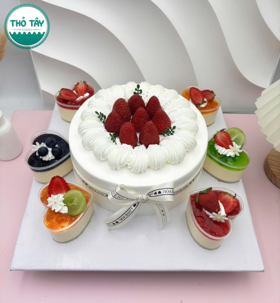 sét bánh panna cotta kèm bánh kem 