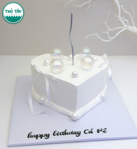 Bánh kem trái tim dành cho nữ đơn giản