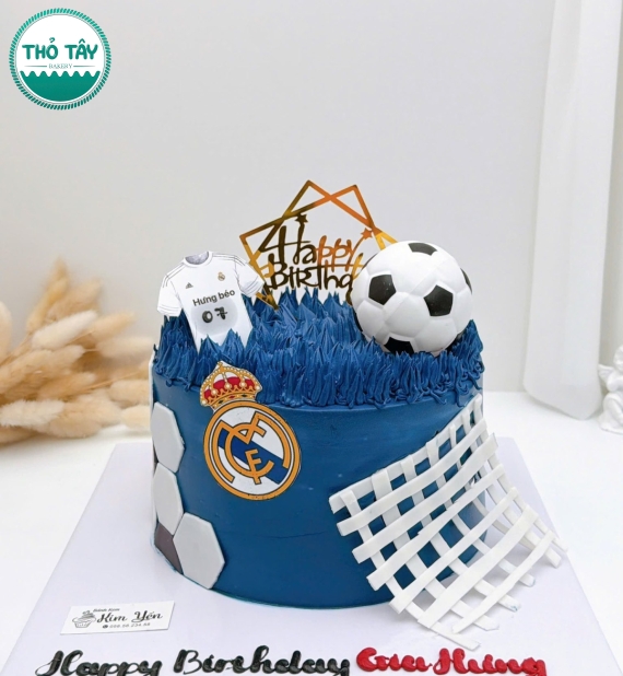 Bánh kem dành cho bé trai mê bóng đá -bánh kem ngon thới an