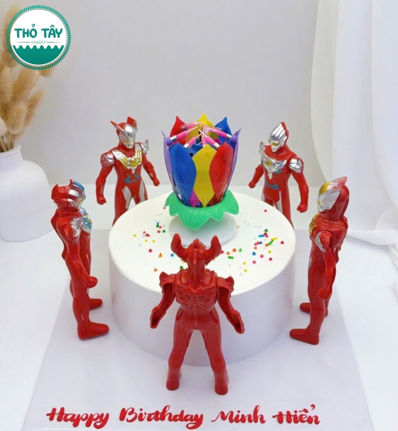 Bánh kem sinh nhật bé trai 5 anh em siêu nhân