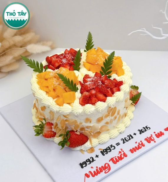 Mẫu bánh sinh nhật kem bắp hạnh nhân