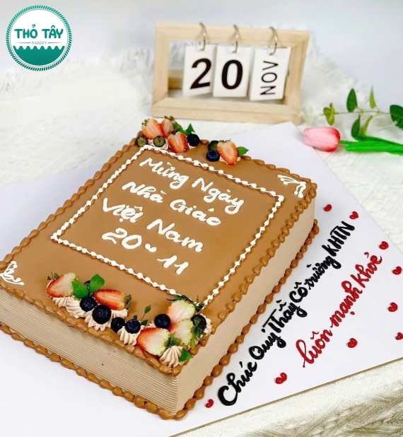 Bánh Kem dành tặng 20/11 quyển sách 