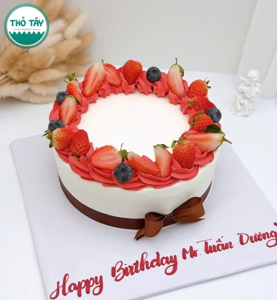 Bánh Kem trái cây trang trí đơn giản hot 2025 giao ở Long Hưng Cần Thơ