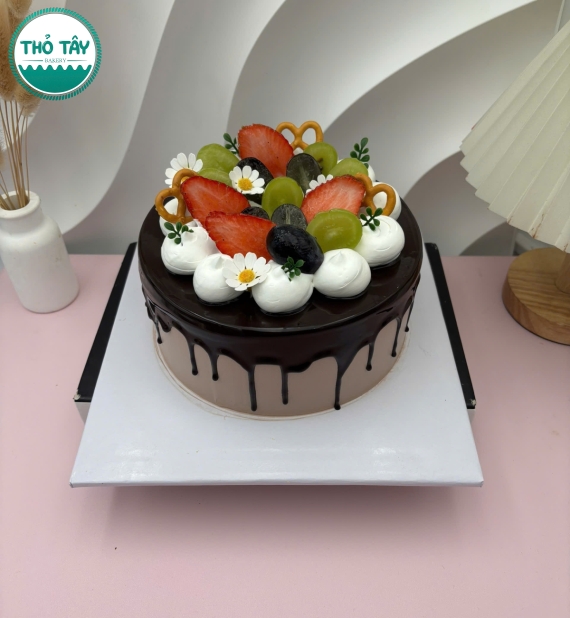 Bánh Kem trái cây hot 2025 mẫu bánh socola đơn giản