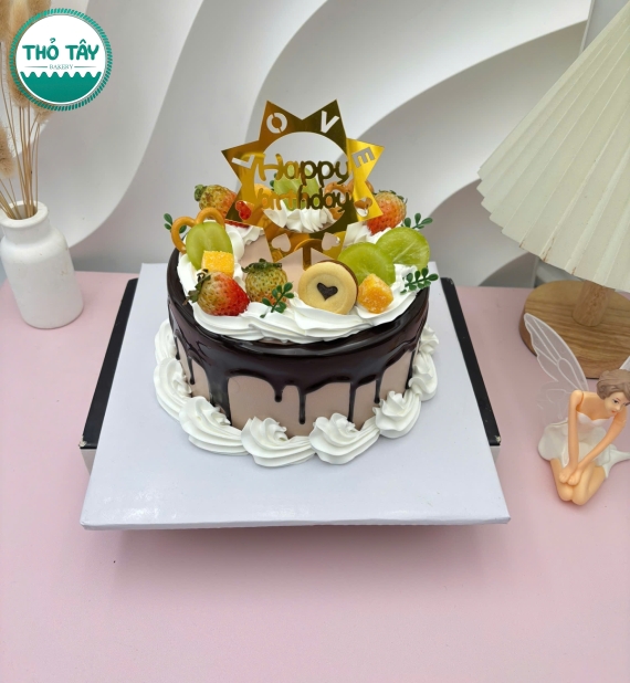 Bánh Kem trái cây hot 2025 socola kèm phụ kiện chữ