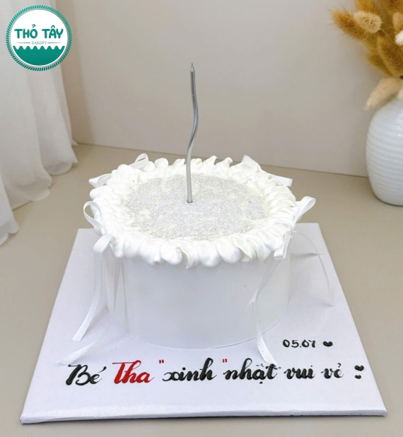 Bánh chúc mừng thổi kim tuyến bling bling hot 2025