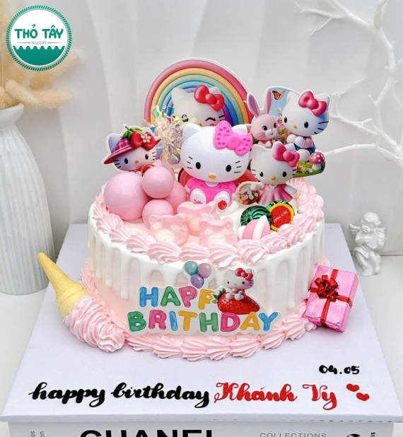 Bánh kem dành cho bé gái trang trí phụ kiện theo yêu cầu