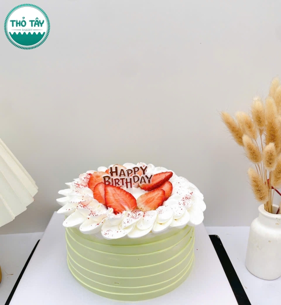 Bánh kem trang trí dâu tây mẫu đẹp 2026