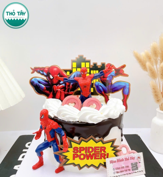 Bánh kem spider power dành cho bé trai