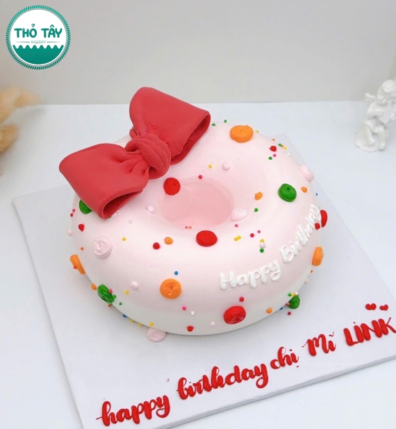 Bánh Kem tạo hình donut xinh xắn tone hồng