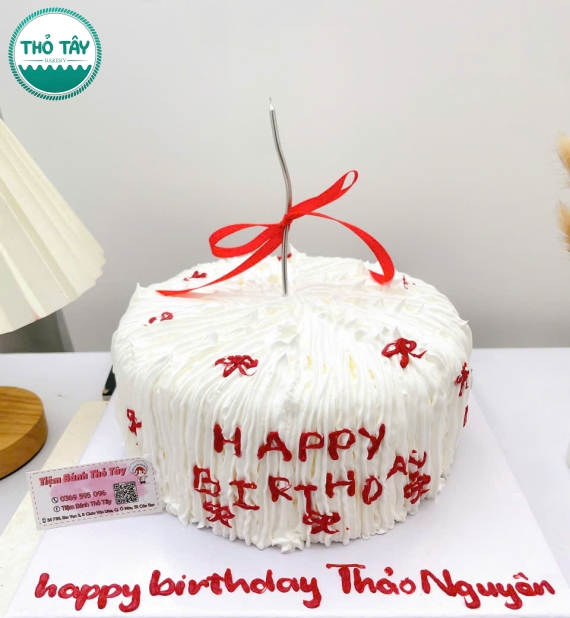 Bánh Kem tạo hình xinh tone mix nơ đỏ xinh