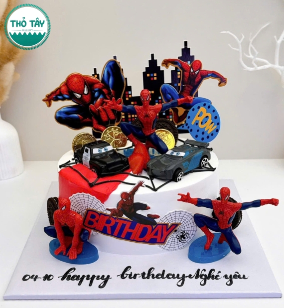 Bánh kem dành cho bé trai yêu thích xe người nhện