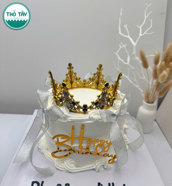 Bánh Kem dành cho nữ vương miện tone trắng