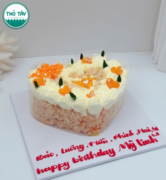 Bánh bông lan trứng muối tặng em yêu 8 tháng 3 hình trái tim