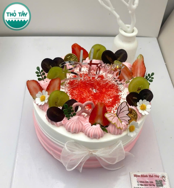 Bánh Kem trái cây mix nho tone hồng