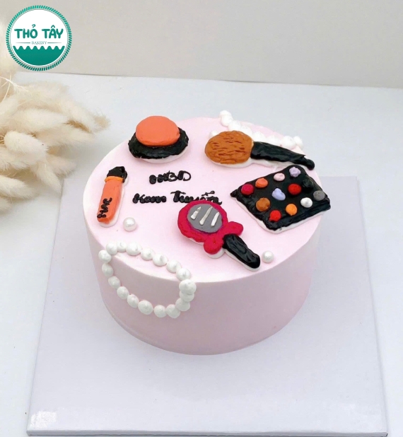 Bánh kem hàn quốc tạo hình trang điểm dành cho team nữ