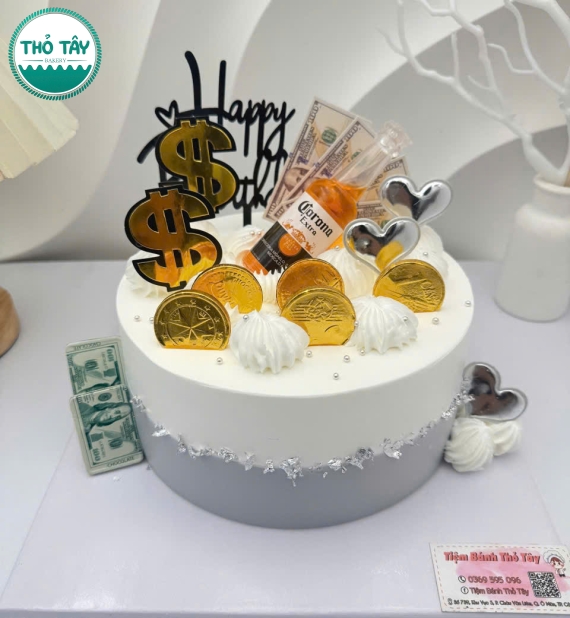 Bánh kem dành cho nam mix phụ kiện theo yêu cầu khách