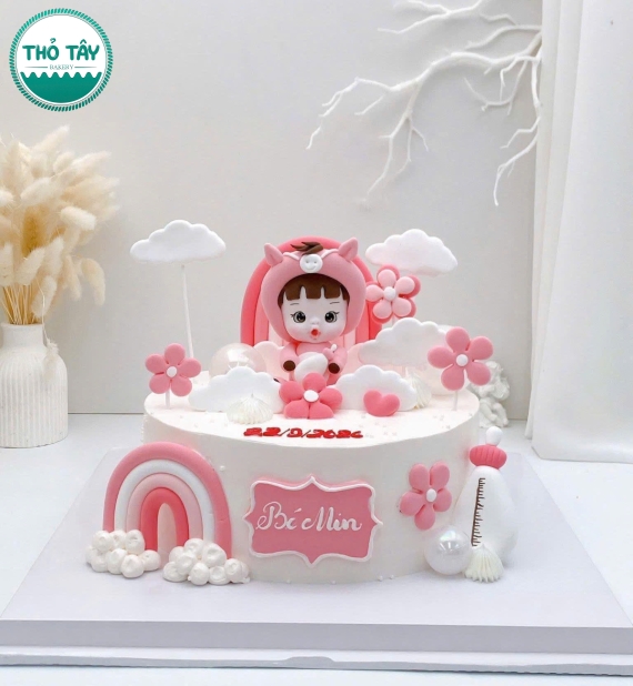 Bánh thôi nôi cho bé gái tone hồng tuổi tỵ