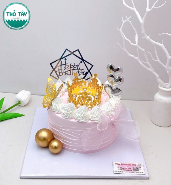 Mẫu bánh tặng sinh nhật dành nữ đẹp 