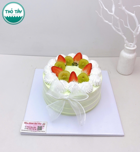 Bánh Kem trái cây tone xanh tặng chị 