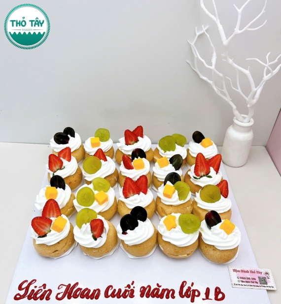 Bánh su dai cuối năm liên hoan lớp