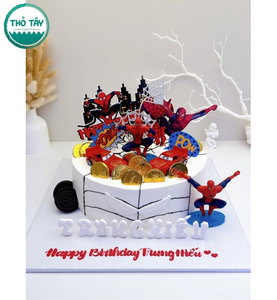 Bánh sinh nhật người nhện dành cho bé trai