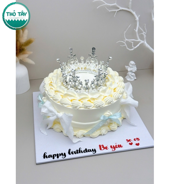 Bánh kem dành nữ tone trắng thổi kim tuyến