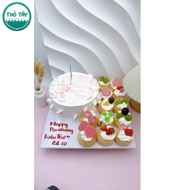 Sét bánh panna cotta kèm bánh kem sữa tươi tone hồng