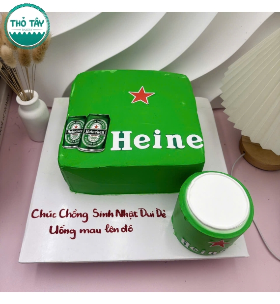 Bánh kem sinh nhật tạo hình 3d thùng bia heineken độc đáo 