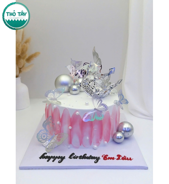 Bánh kem dành cho em yêu kèm phụ kiện xinh