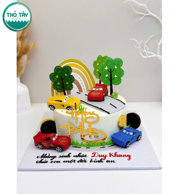 Bánh kem dành cho bé trai yêu thích xe ô tô hot 2026