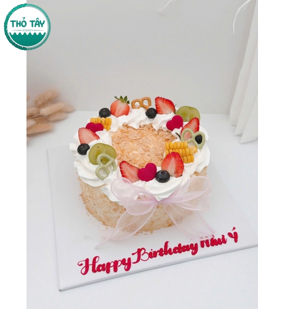 Bánh Kem trái cây mix hạnh nhân ngon ở đường 30-4