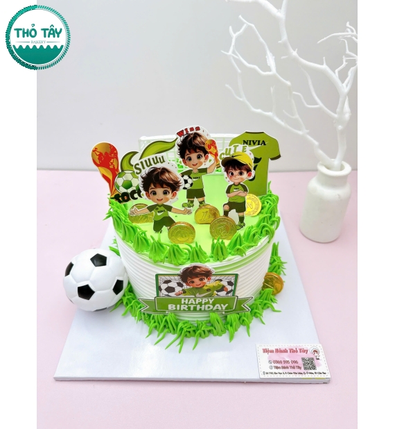 Bánh kem dành cho bé trai yêu thích bóng đá hot 2026
