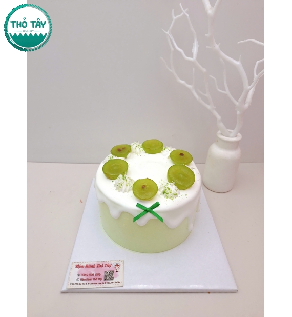 Bánh Kem trái cây mix trái cây nho xanh 