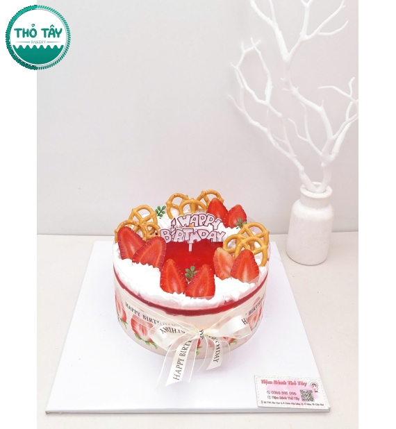 Bánh mousse mix dâu tây theo yêu cầu 
