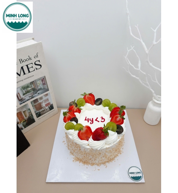 Bánh Kem trái cây mix hạnh nhân theo yêu cầu 